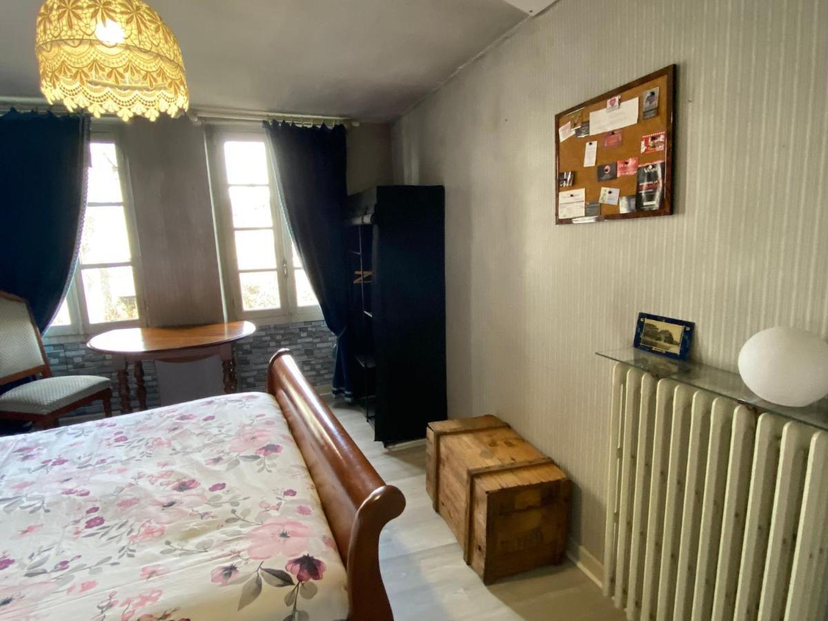 Chambre Calme Au Coeur D'Ussel Усел Екстериор снимка