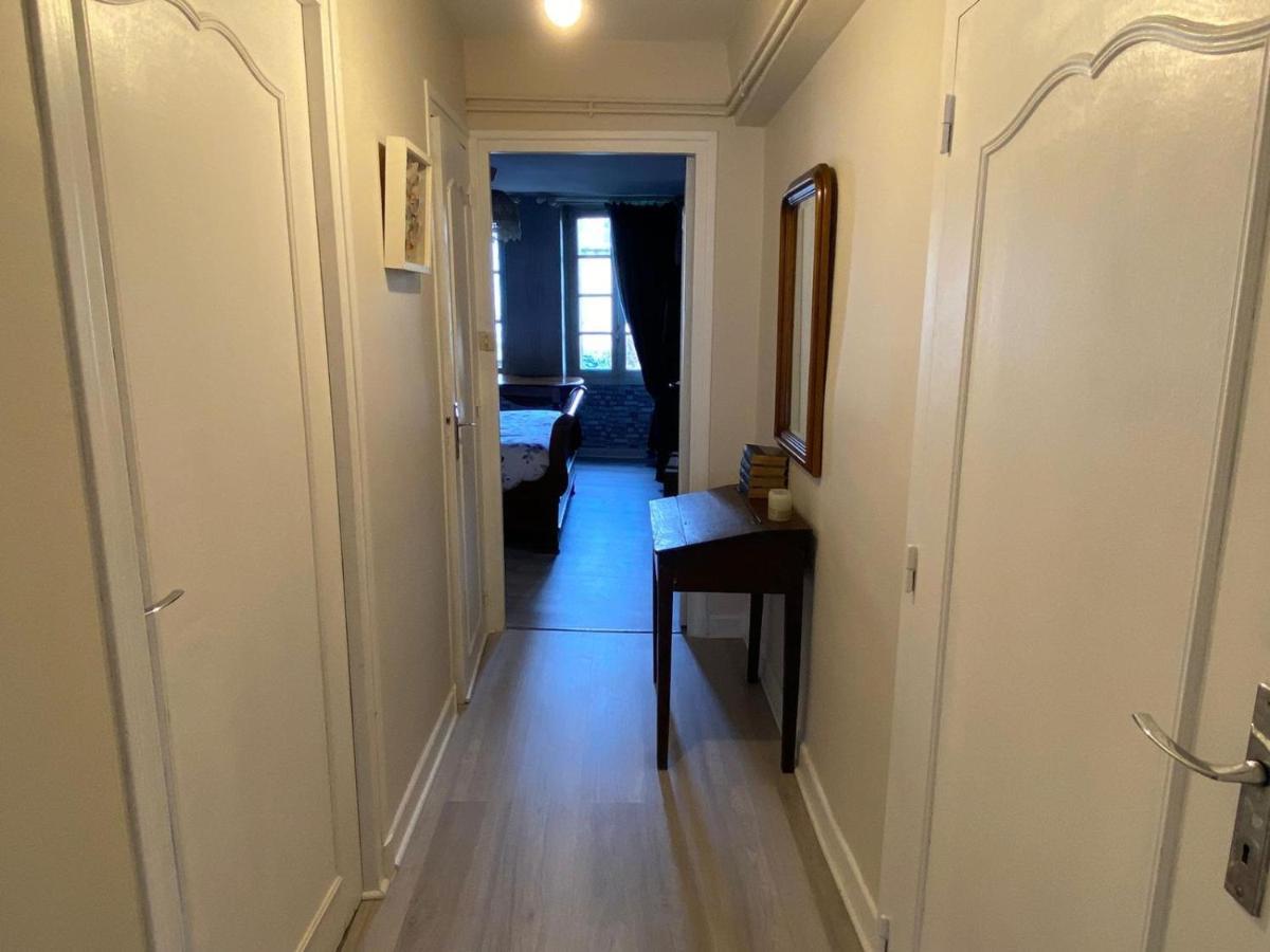 Chambre Calme Au Coeur D'Ussel Усел Екстериор снимка